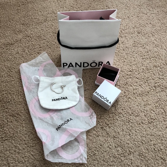 Pandora Moments small “O” pendent - Picture 8 of 8